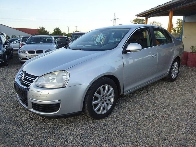 Silber Gebraucht 2007 VW Jetta Comfortline Limousine | 1.700 € (Superpreis) - Bild 1/4