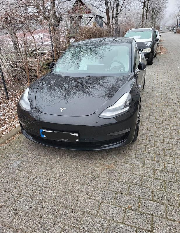 Schwarz Gebraucht 2019 Tesla Model 3 Performance Limousine | 21.500 € (Guter Preis) - Bild 1/4