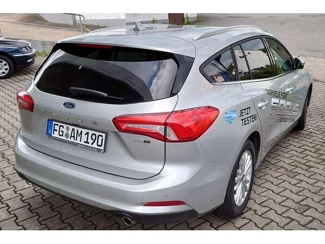 Gebraucht Ford Focus Titanium 155 PS (114 kW) 2020 Silber Kombi