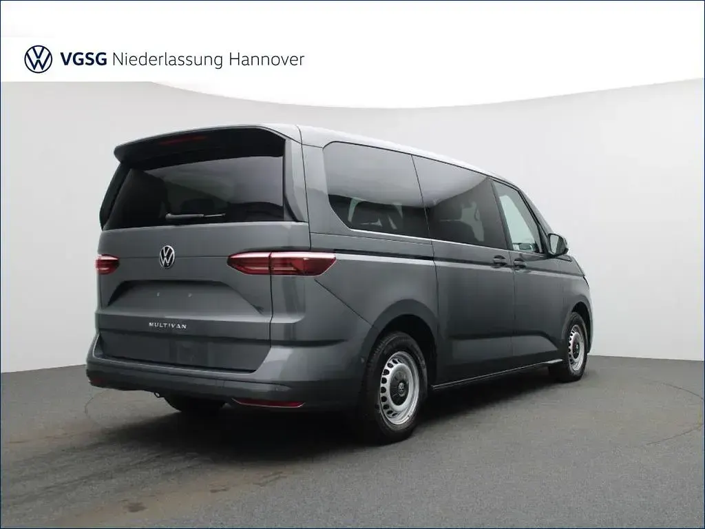 Usata VW Multivan 150 CV (110 kW) 2024 Grigio Monovolume