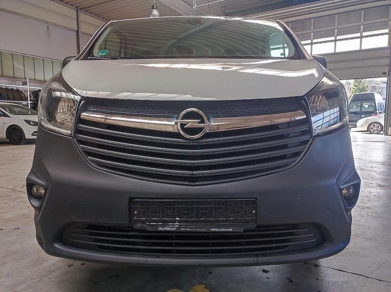 Gebraucht Opel Vivaro 120 PS (88 kW) 2019 Weiß Van / Kleinbus