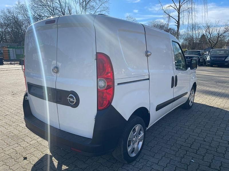 Gebraucht Opel Combo 90 PS (66 kW) 2014 Weiß Van / Kleinbus