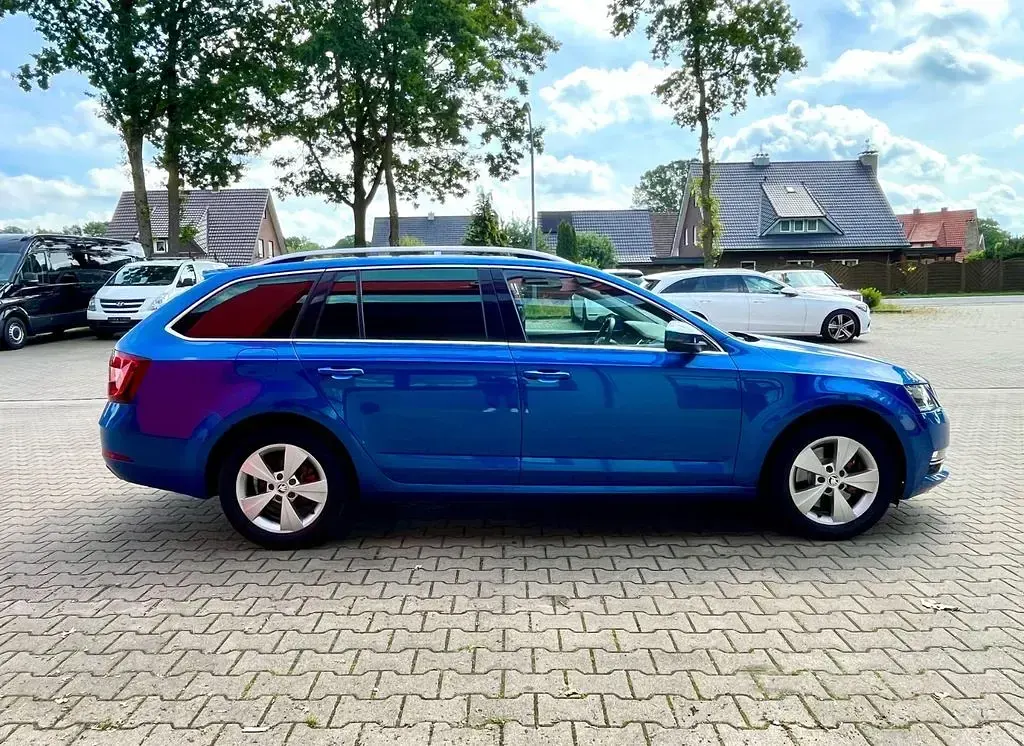 Gebraucht Skoda Octavia Style 190 PS (139 kW) 2019 Blau Kombi