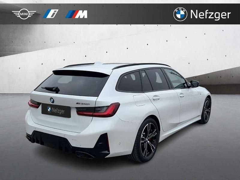 Gebraucht BMW 340 M Sport 374 PS (275 kW) 2024 Mineralweiss metallic Kombi