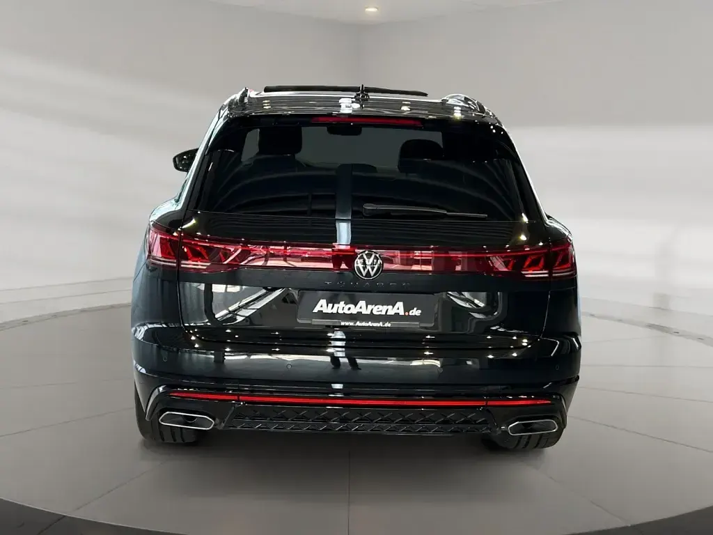 Gebraucht VW Touareg R-line 286 PS (210 kW) 2025 Grenadillschwarz metallic SUV