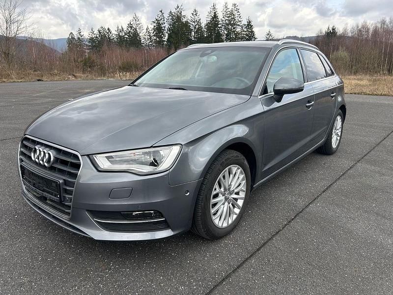 Gebraucht Audi A3 Ambiente 140 PS (102 kW) 2013 Grau Limousine
