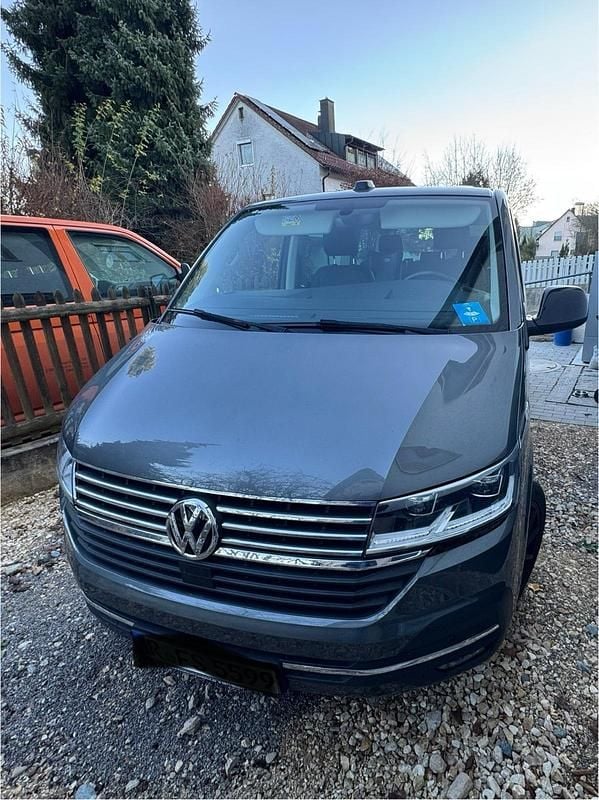 Gebraucht VW Multivan 199 PS (146 kW) 2021 Grau Van