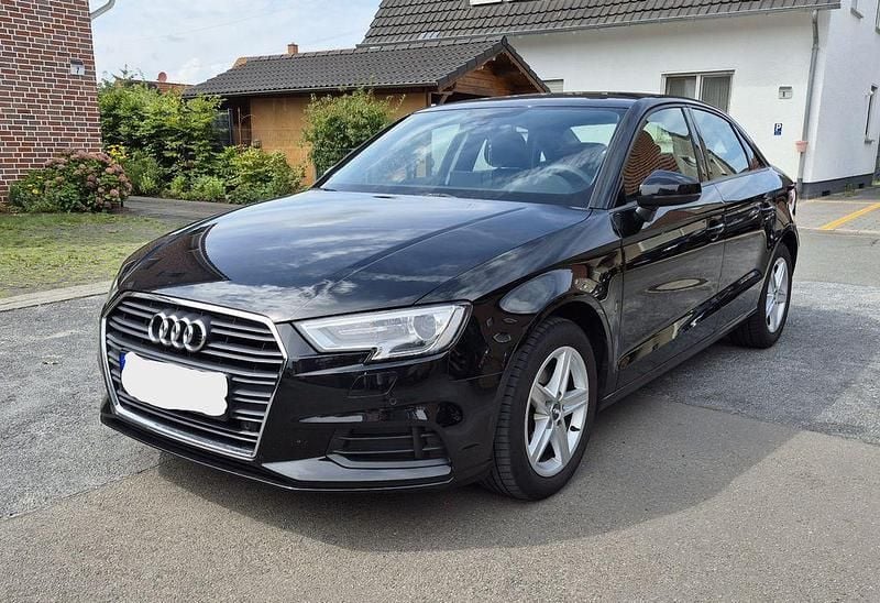 Gebraucht Audi A3 Design 150 PS (110 kW) 2019 Schwarz Limousine