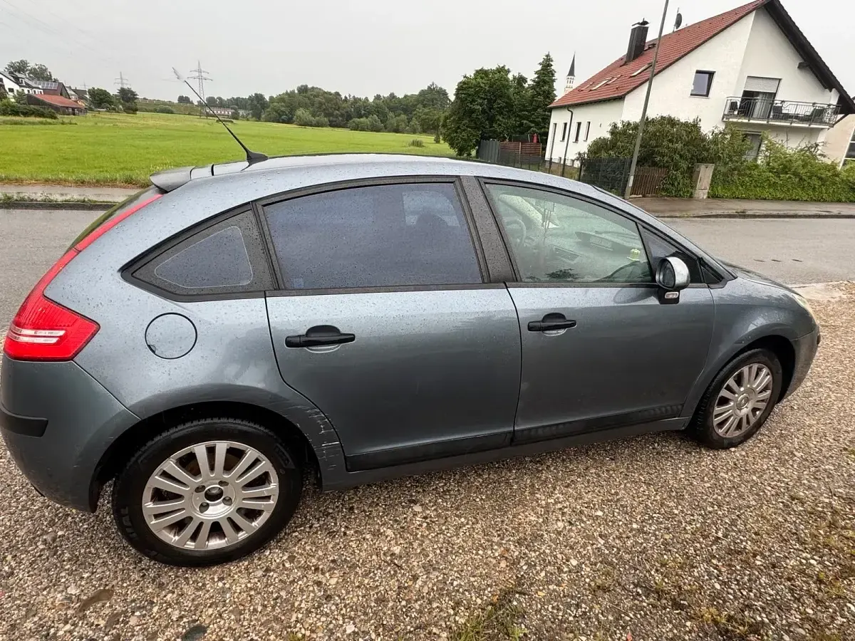Gebraucht Citroën C4 109 PS (80 kW) 2007 Blau Limousine