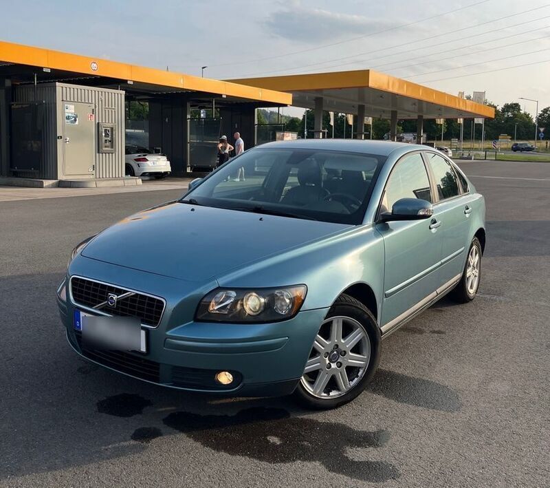 Grün Gebraucht 2006 Volvo S40 Limousine | 1.500 € - Bild 1/4