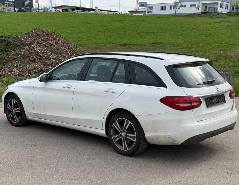 Gebraucht Mercedes C220 170 PS (125 kW) 2015 Weiß Kombi