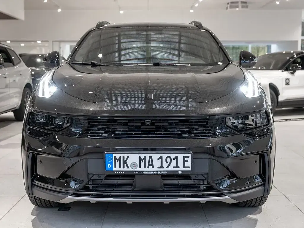 Nouă Lynk & Co 01 280 CP (205 kW) 2025 Negru SUV