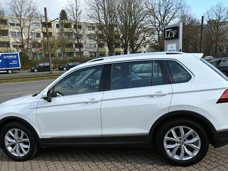 Gebraucht VW Tiguan Highline 150 PS (110 kW) 2020 Weiß SUV