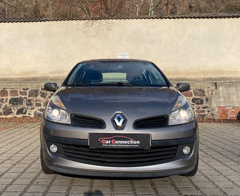 Braun Gebraucht 2009 Renault Clio II Expression Limousine | 2.999 € (Fairer Preis) - Bild 1/4
