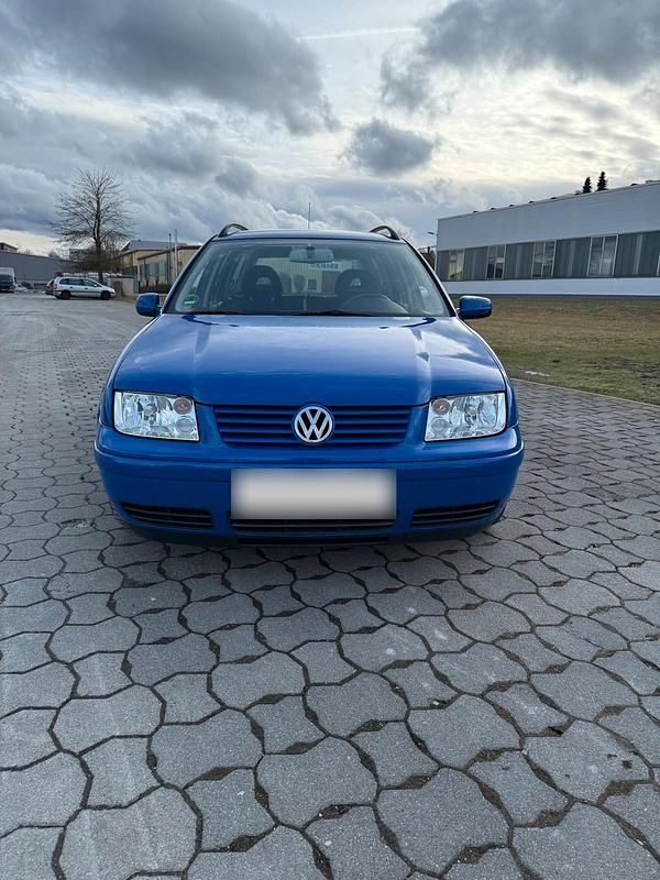 Gebraucht VW Bora 115 PS (84 kW) 2000 Blau Kombi