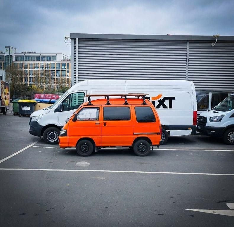 Gebraucht Piaggio Porter 64 PS (47 kW) 2010 Orange Van / Kleinbus