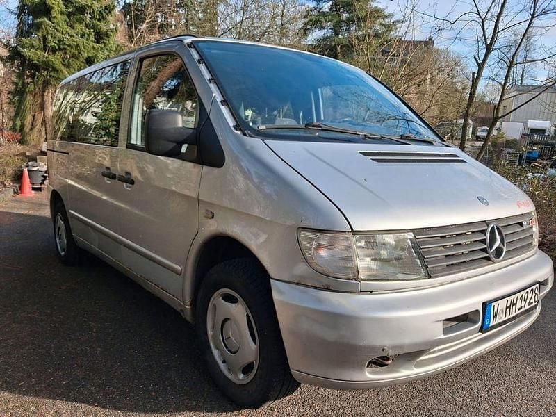 Gebraucht Mercedes Vito 122 PS (89 kW) 2003 Silber Van