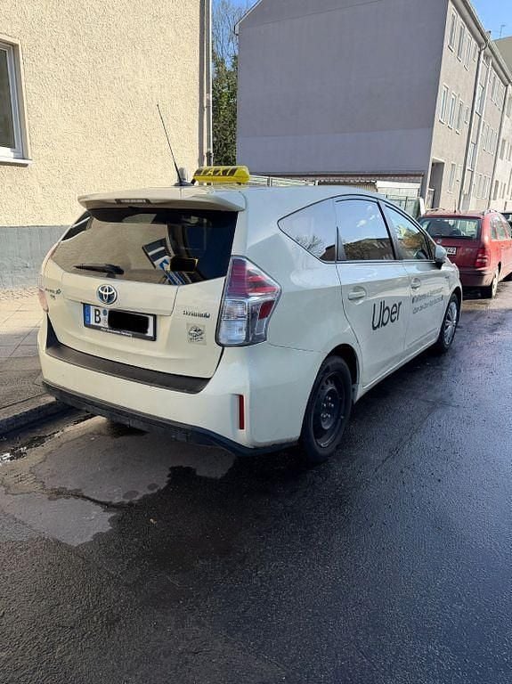 Gebraucht Toyota Prius+ 136 PS (100 kW) 2018 Weiß Van / Kleinbus