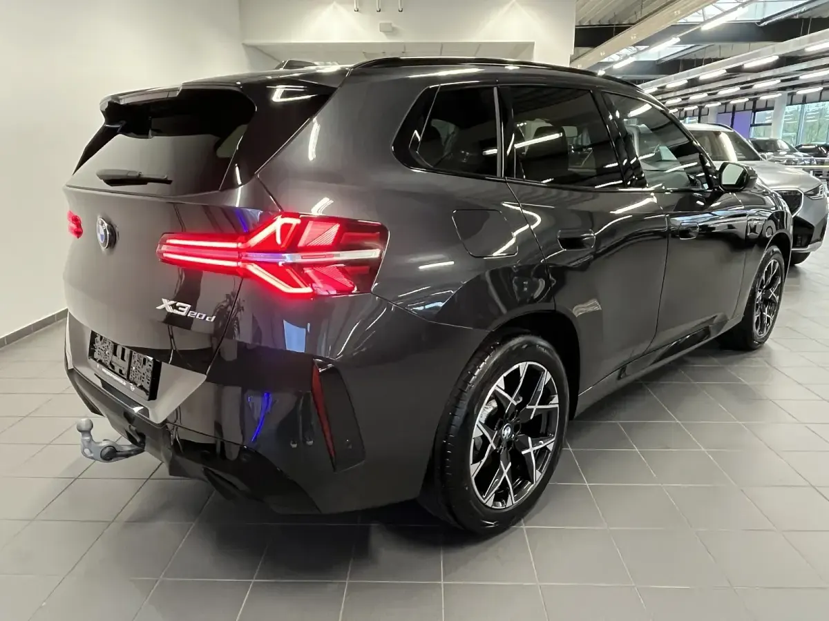 Gebraucht BMW X3 Comfort Edition 197 PS (144 kW) 2025 Grau SUV