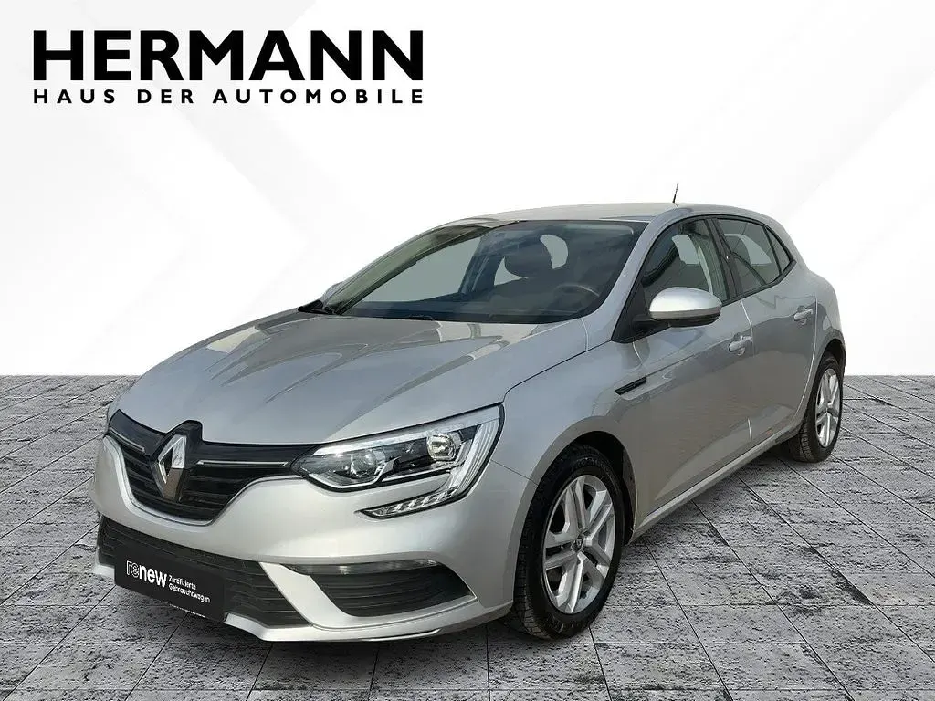 Używany Renault Mégane Life 101 KM (74 kW) 2019 Szary Sedan/Limuzyna