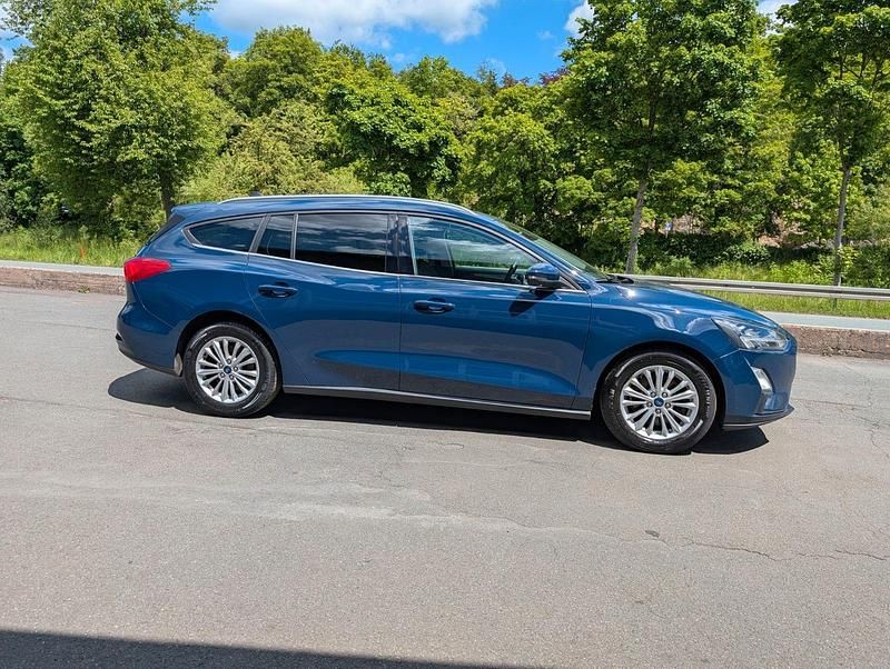 Gebraucht Ford Focus Titanium 150 PS (110 kW) 2020 Blau Kombi