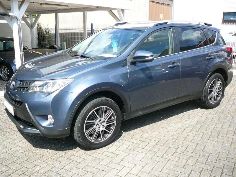 Grayish blue mica metallic Gebraucht 2014 Toyota RAV4 Edition SUV | 14.500 € (Fairer Preis) - Bild 1/4
