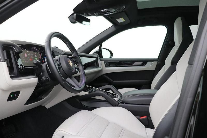 Gebraucht Porsche Cayenne 470 PS (345 kW) 2024 Grün SUV