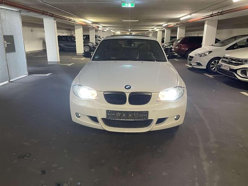 Weiß Gebraucht 2007 BMW 123 Coupé Coupé | 3.999 € - Bild 1/4