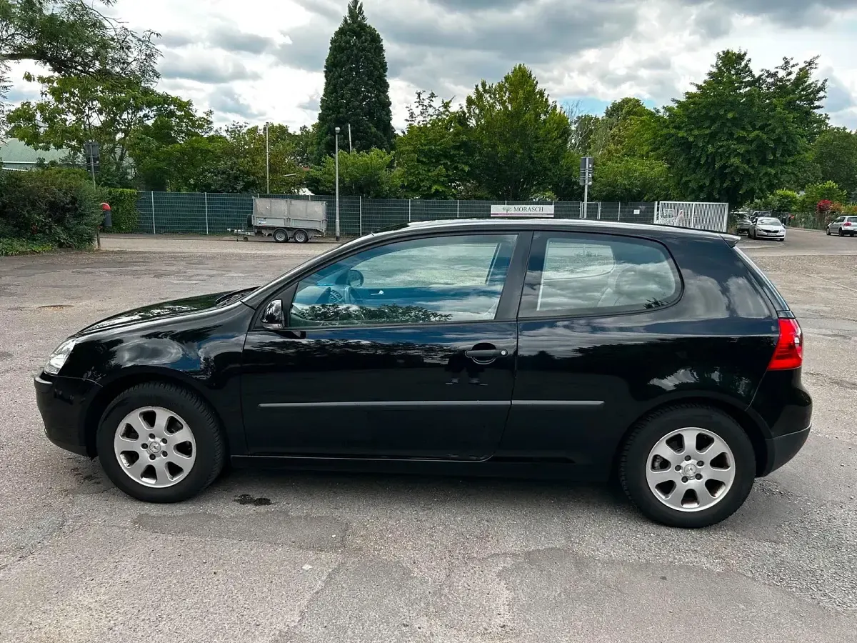 Gebraucht VW Golf V 116 PS (85 kW) 2006 Schwarz Kleinwagen