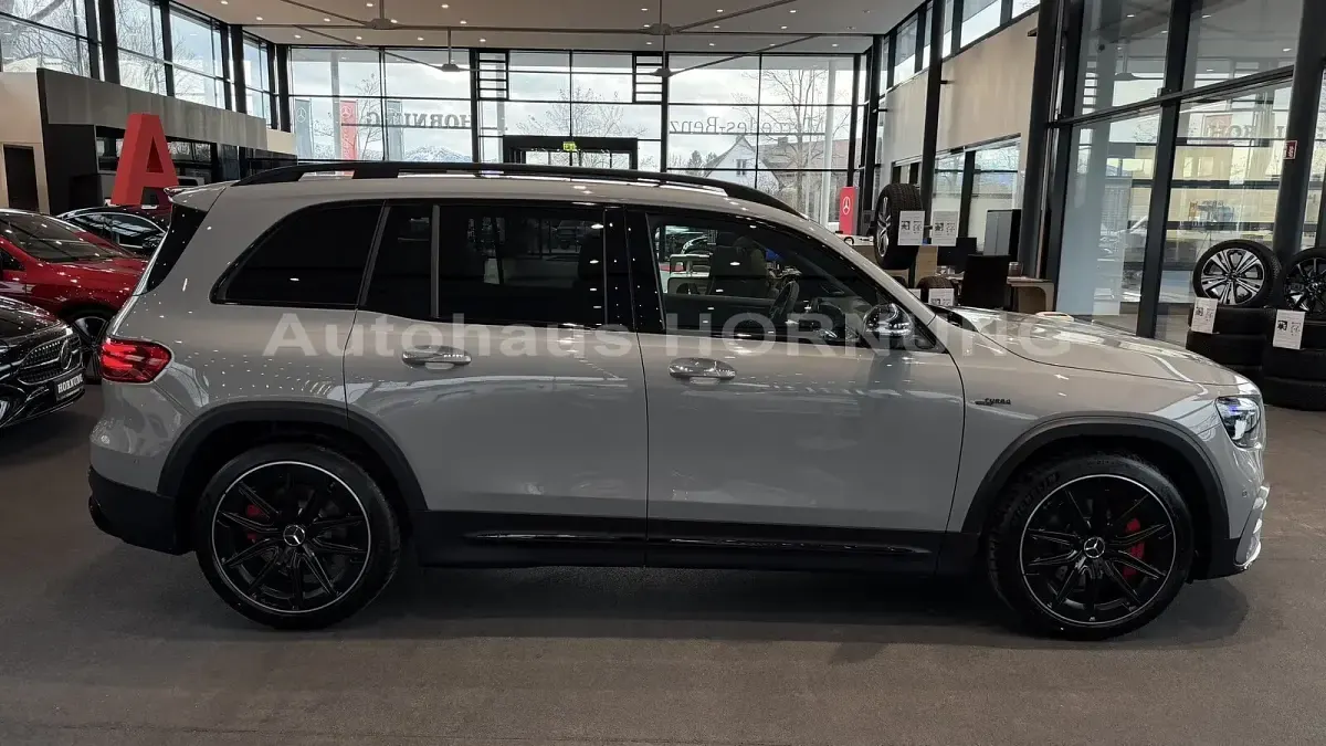 Gebraucht Mercedes GLB35 AMG 306 PS (225 kW) 2026 Manufaktur lack manufaktur alpingrau uni SUV