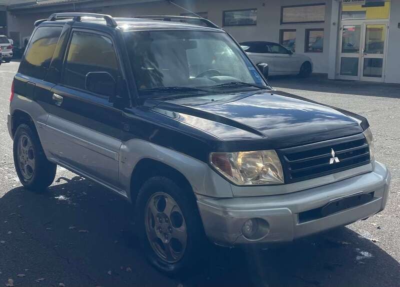 Grün Gebraucht 2005 Mitsubishi Pajero Intense SUV | 3.000 € (Fairer Preis) - Bild 1/4