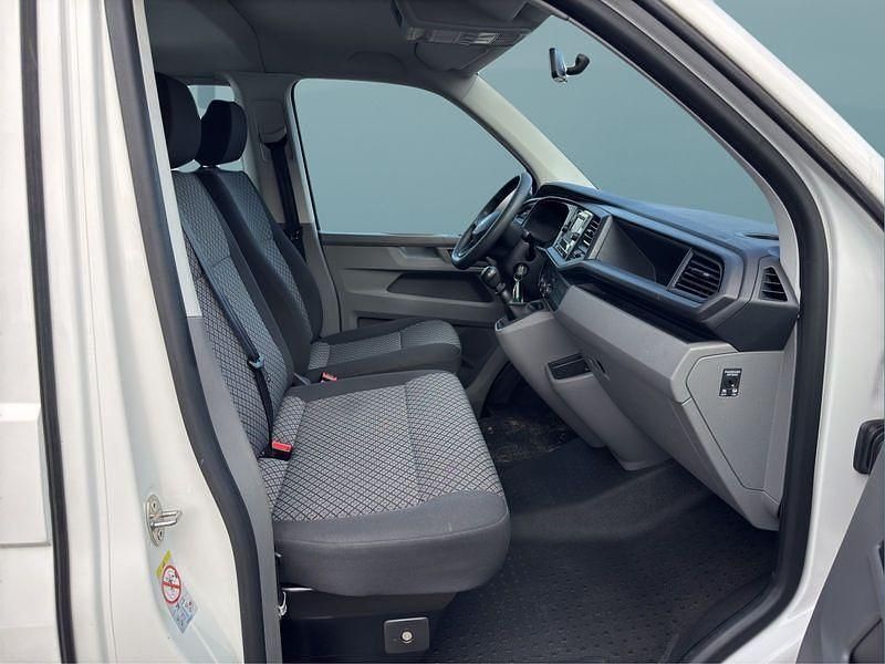 Gebraucht VW Caravelle 110 PS (80 kW) 2021 Weiß Van / Kleinbus