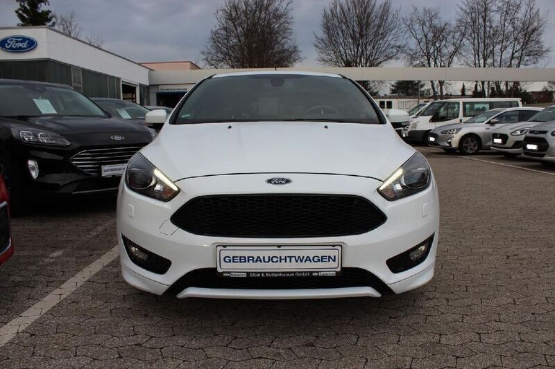 Gebraucht Ford Focus ST-Line 140 PS (102 kW) 2018 Frostweiß Limousine