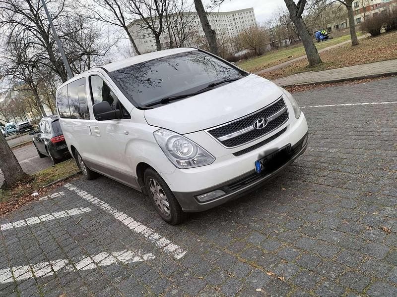Gebraucht 2009 Hyundai H-1 Premium Van / Kleinbus | 5.000 € (Superpreis) - Bild 1/4