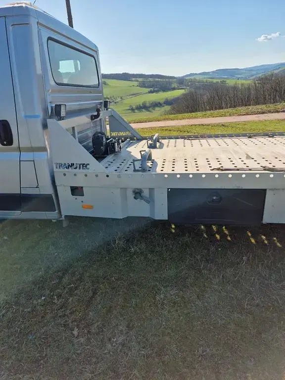 Gebraucht Peugeot Boxer 163 PS (119 kW) 2018 Silber Van