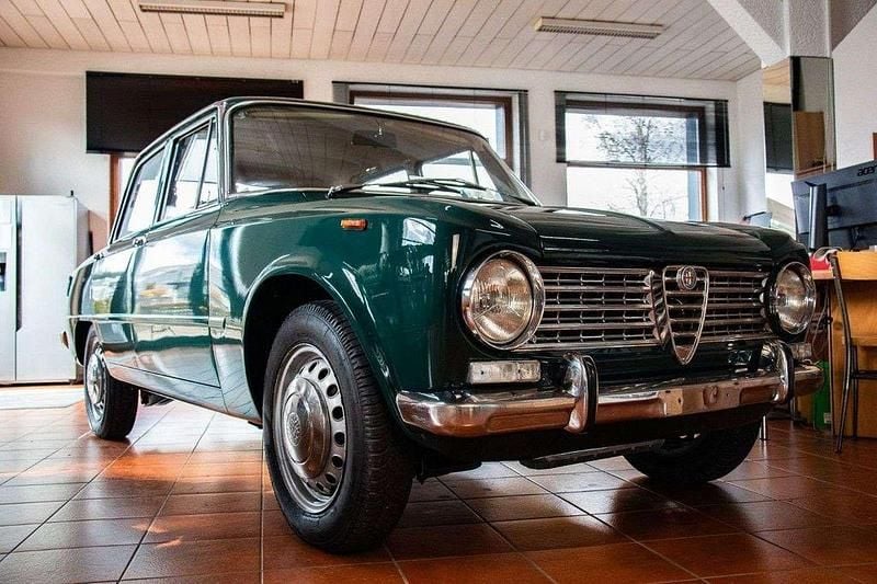 Grün Gebraucht 1966 Alfa Romeo Giulia Ti Limousine | 26.900 € - Bild 1/4
