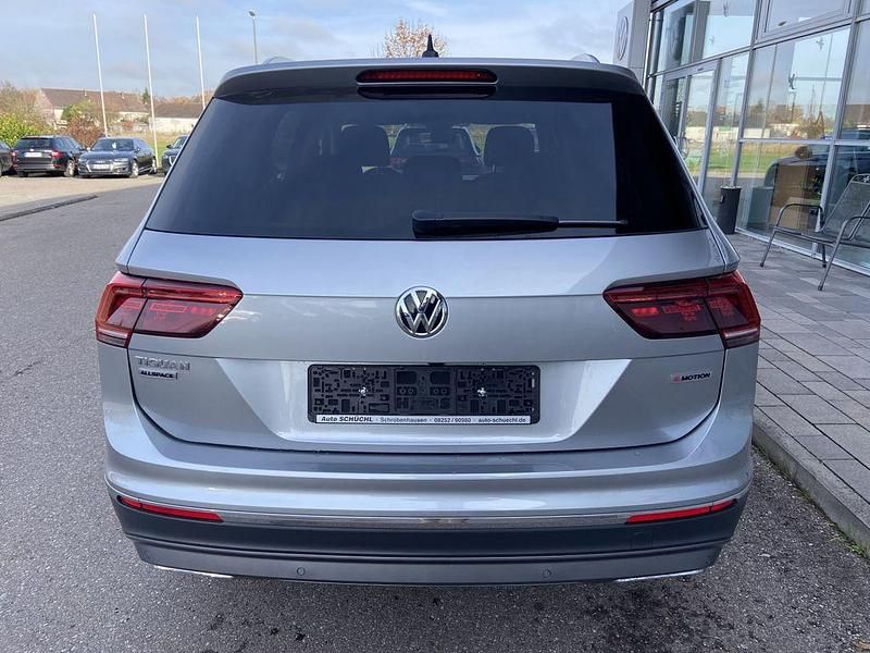 Gebraucht VW Tiguan Allspace Active 150 PS (110 kW) 2021 Silber SUV