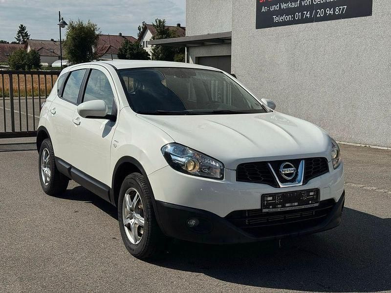 Weiß Gebraucht 2013 Nissan Qashqai Acenta SUV | 5.600 € (Fairer Preis) - Bild 1/4