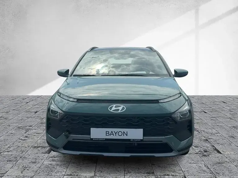 Neu Hyundai Bayon Select 101 PS (74 kW) 2025 Mangrove green / mic SUV