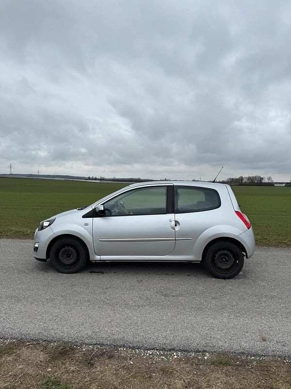Gebraucht Renault Twingo 75 PS (55 kW) 2013 Silber Kleinwagen