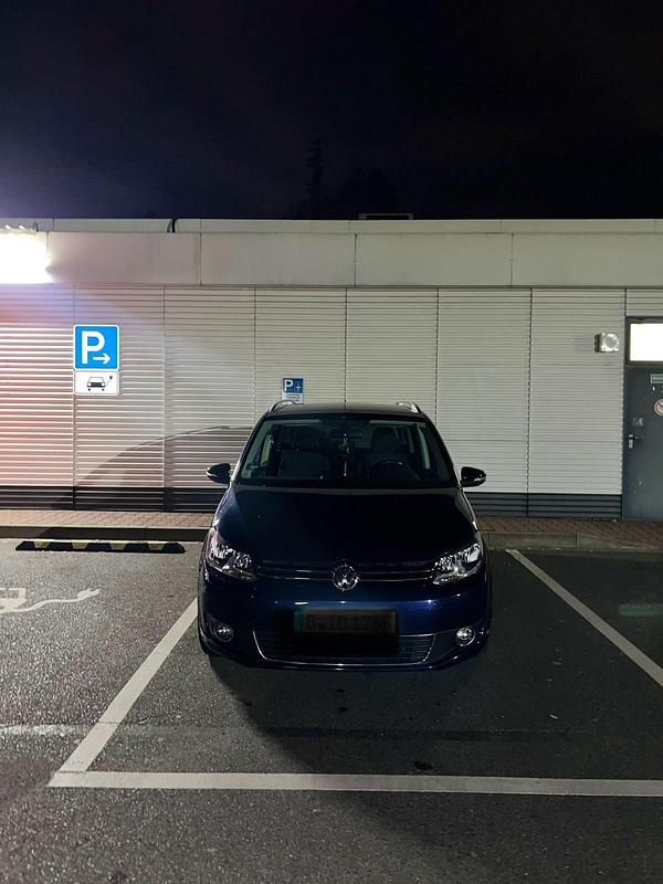 Blau Gebraucht 2012 VW Touran Van / Kleinbus | 5.000 € (Superpreis) - Bild 1/4