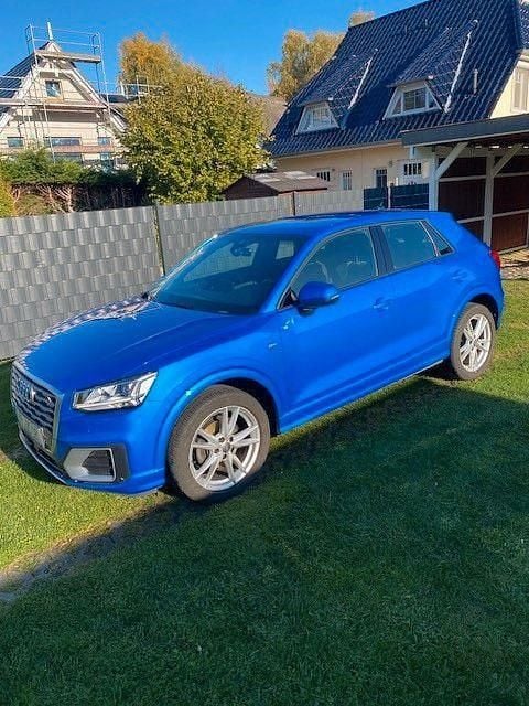 Gebraucht Audi Q2 S-Line 116 PS (85 kW) 2019 Blau SUV