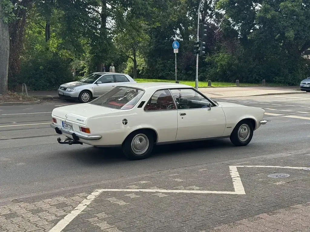 Gebraucht Opel Rekord 97 PS (71 kW) 1972 Beige Coupé
