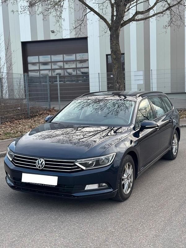 Gebraucht VW Passat 120 PS (88 kW) 2016 Blau Kombi