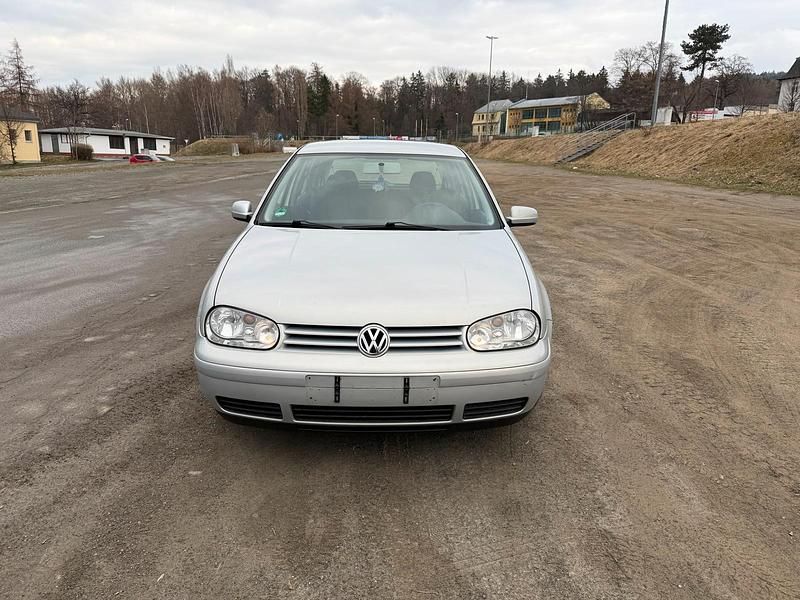 Gebraucht VW Golf IV 101 PS (74 kW) 1999 Silber Kleinwagen