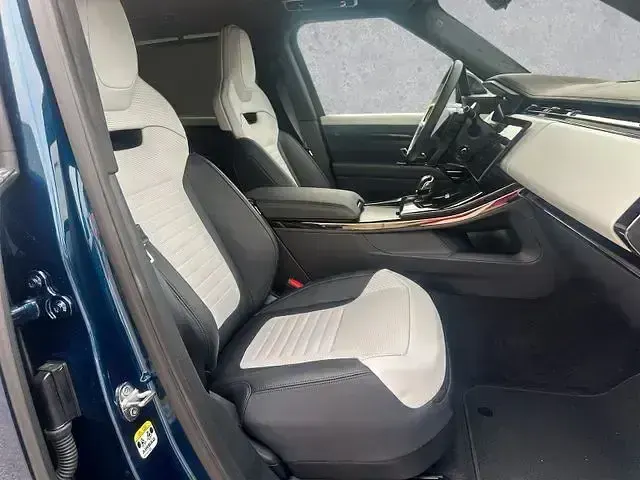 Gebraucht Land Rover Range Rover Sport 635 PS (467 kW) 2026 Petrolix blue SUV