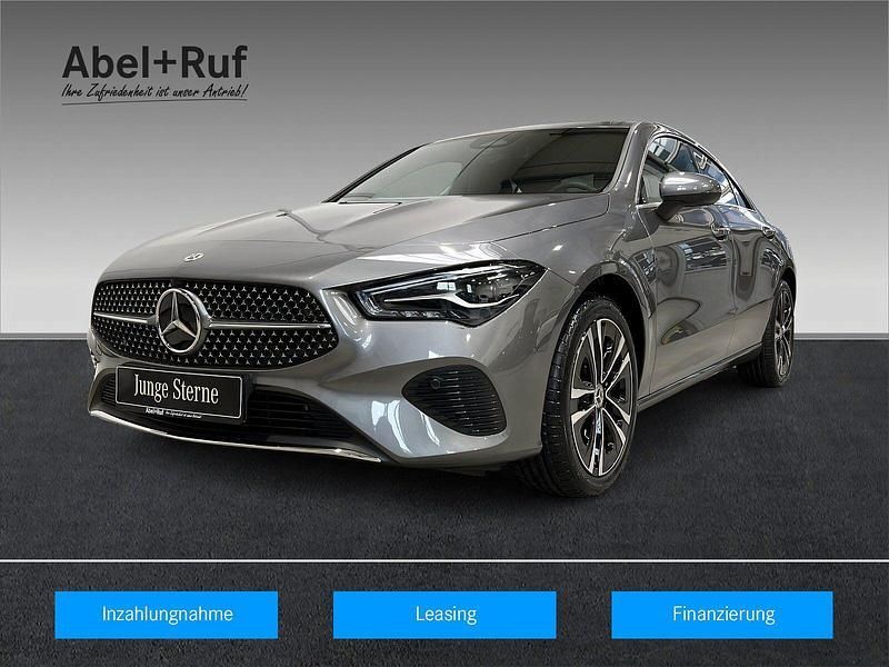 Grau Gebraucht 2024 Mercedes CLA220 Progressive Limousine | 36.579 € (Guter Preis) - Bild 1/4