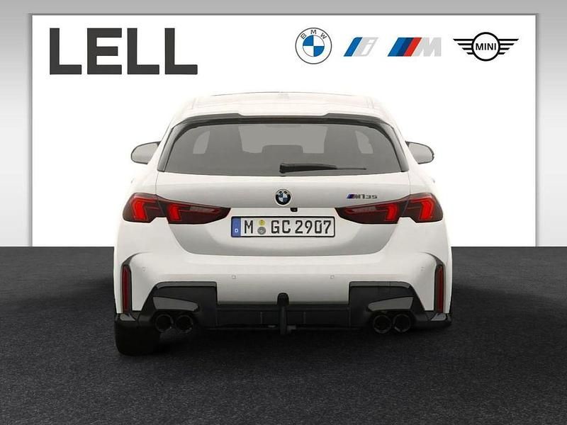Gebraucht BMW M135 Performance 300 PS (220 kW) 2025 Weiß Kleinwagen