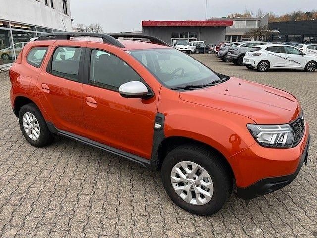 Gebraucht Dacia Duster Comfort 131 PS (96 kW) 2022 Orange SUV