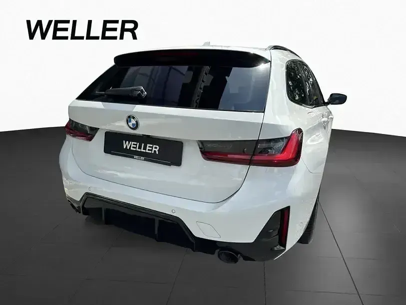 Gebraucht BMW 330 M Sport 245 PS (180 kW) 2023 Alpinweiss iii (weiß) Kombi